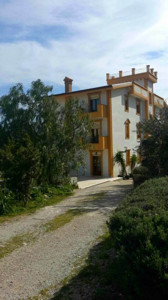 Rocca Di Monreale Bed and Breakfast Buitenkant foto